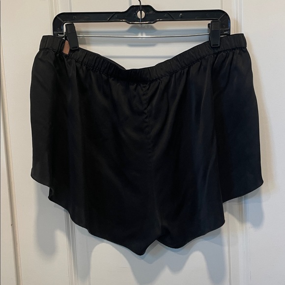 Lunya Black Sleepwear Set - Picture 8 of 9